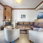 Spacious 4-bedroom With Private Pool And Stunning Sunset Views, 3 Minutes From The Villa