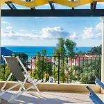 Spacious 4-bedroom With Private Pool And Stunning Sunset Views, 3 Minutes From The Villa *