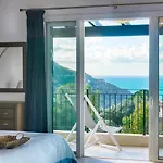 Villa Spacious 4-bedroom With Private Pool And Stunning Sunset Views, 3 Minutes From The *