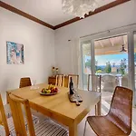 Spacious 4-bedroom With Private Pool And Stunning Sunset Views, 3 Minutes From The *