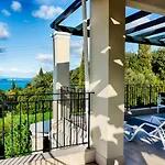 Spacious 4-bedroom With Private Pool And Stunning Sunset Views, 3 Minutes From The Afión