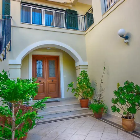 Vila Spacious 4-bedroom With Private Pool And Stunning Sunset Views, 3 Minutes From The