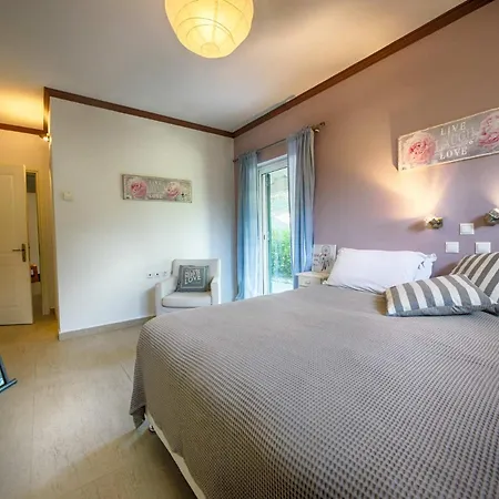 Villa - 3 Minutes From The With Heated Eco-pool And Sunset View *