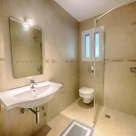 Vila Spacious 4-bedroom With Private Pool And Stunning Sunset Views, 3 Minutes From The