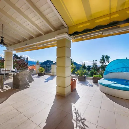 Vila Spacious 4-bedroom With Private Pool And Stunning Sunset Views, 3 Minutes From The