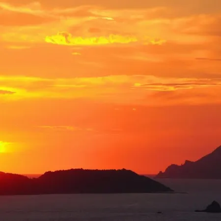 - 3 Minutes From The With Heated Eco-pool And Sunset View Villa Afionas
