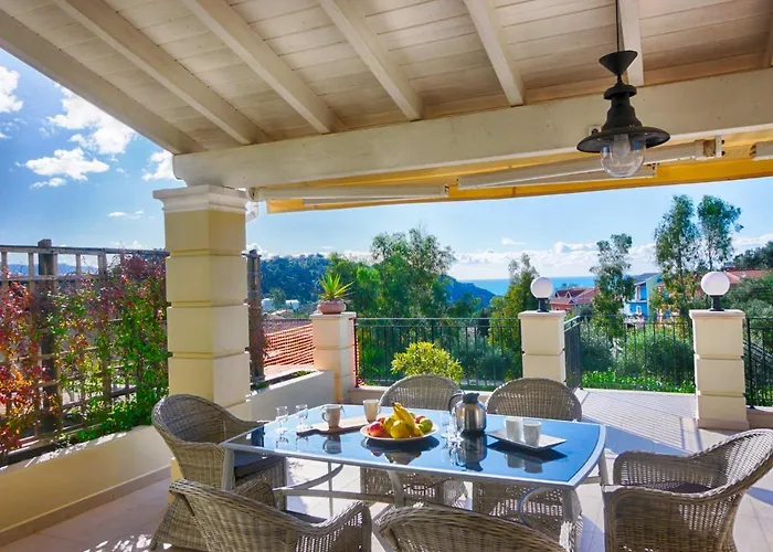 Spacious 4-bedroom With Private Pool And Stunning Sunset Views, 3 Minutes From The Afión
