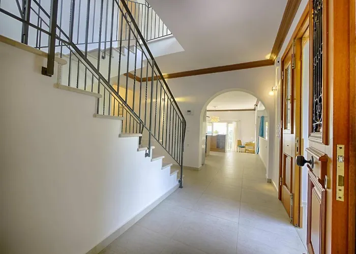 Spacious 4-bedroom With Private Pool And Stunning Sunset Views, 3 Minutes From The * Afión