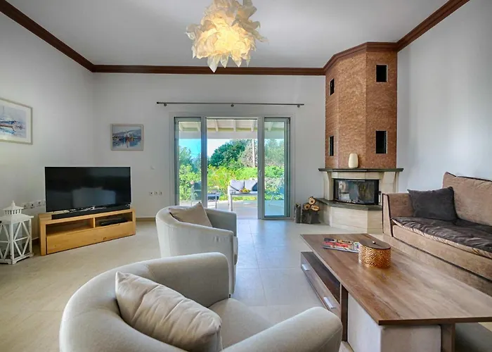 Willa Spacious 4-bedroom With Private Pool And Stunning Sunset Views, 3 Minutes From The