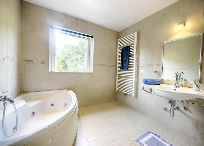 Willa Spacious 4-bedroom With Private Pool And Stunning Sunset Views, 3 Minutes From The Afión