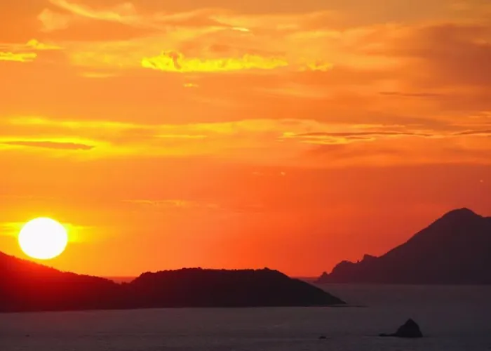 Spacious 4-bedroom With Private Pool And Stunning Sunset Views, 3 Minutes From The Willa Afión