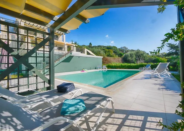 Willa Spacious 4-bedroom With Private Pool And Stunning Sunset Views, 3 Minutes From The *